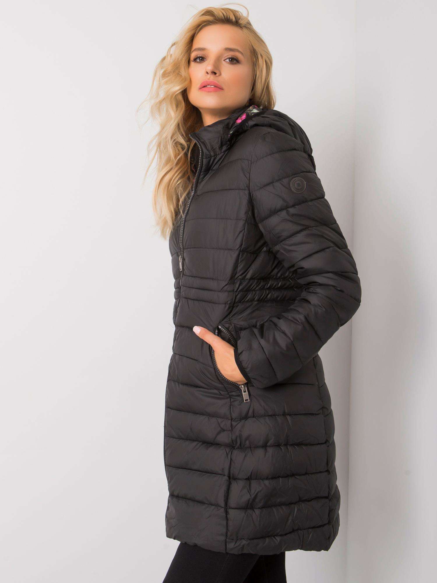 Pusilgė striukė 6 dydis XL